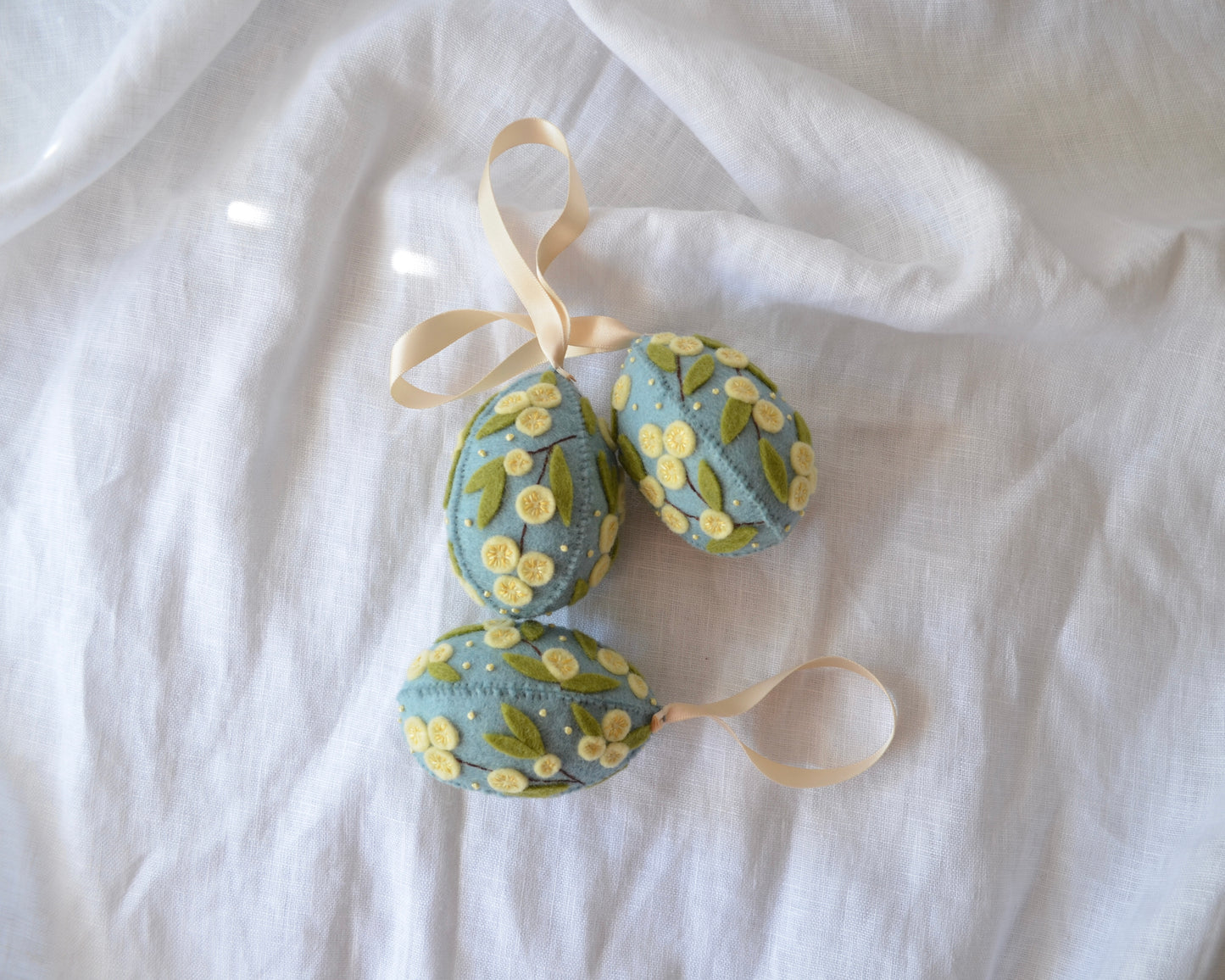 Wattle Easter Egg
