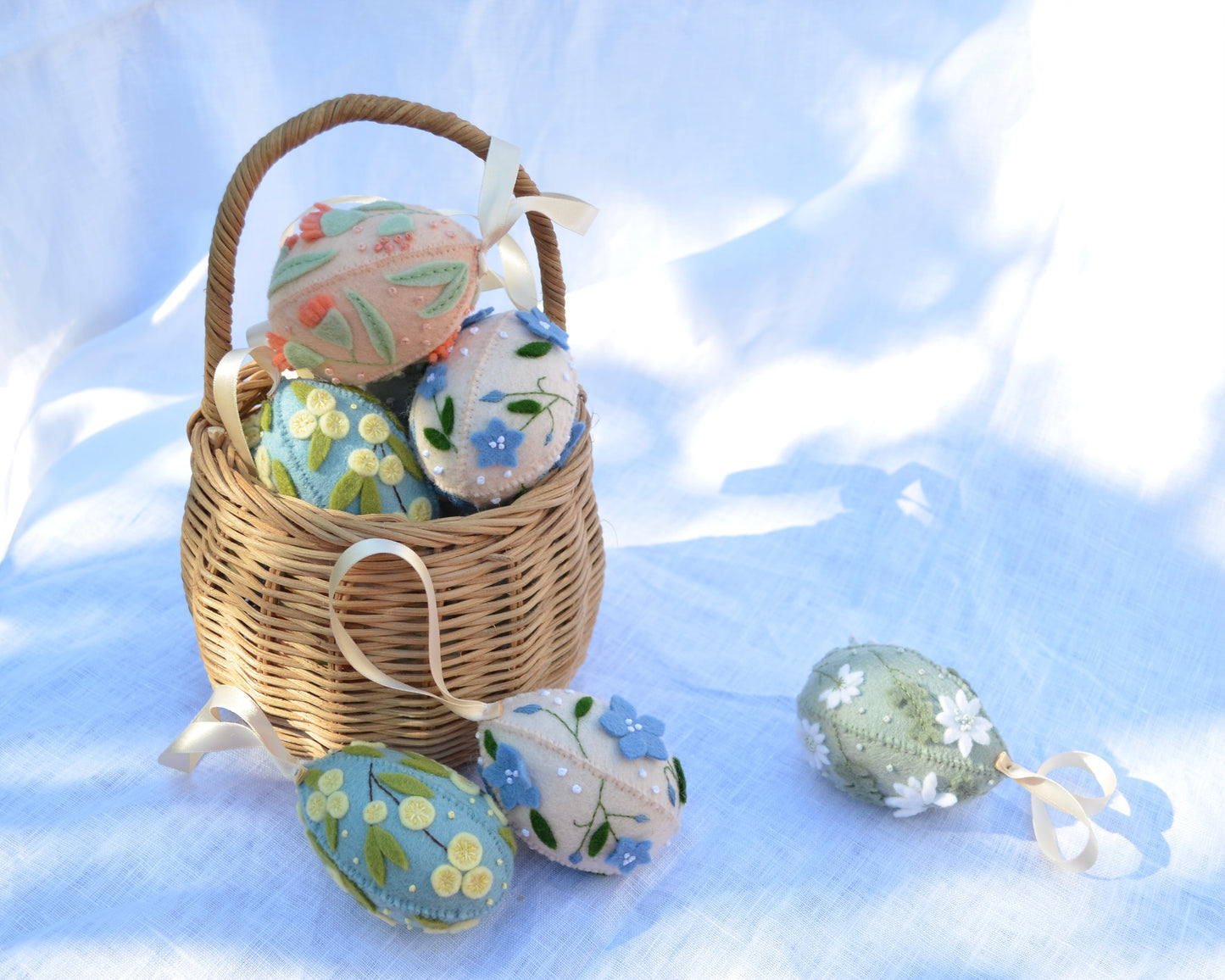 Flannel Flower Easter Egg